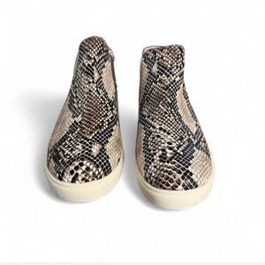 Cushionnaire Snakeskin Slip-On Sneakers | Size 10